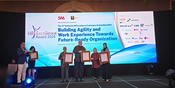 Jajaran Goodyear Saat Menerima HR Excellence Award 2024